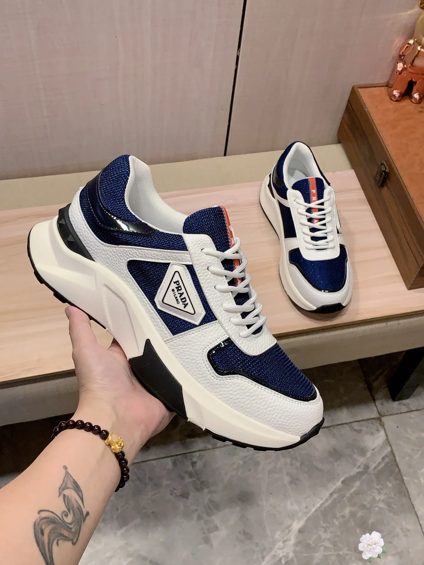 Men's men's shoes💰460💰💰🎩🎩[Lightning][Lightning] "PRADA*" The latest and most popular casual shoes, top brand [seduce] luxury ~ purchasing agency, top ~ quality. [Strong] The upper is made of imported breathable cowhide with material ➕ breathable sheepskin lining (•) and fine workmanship. The original stylish and stylish soft rubber wear-resistant and non-slip outsole is light and comfortable on the feet. The real thing looks better when photographed in real life. No. 143: Code: 38-44, 45 can be customized, 3️⃣ colors are available